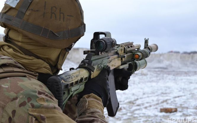 Боевики дважды обстреляли позиции сил АТО, один боец ранен