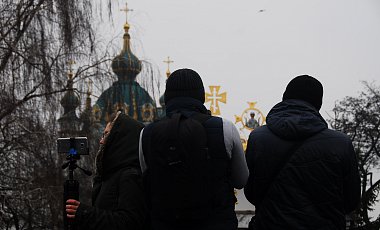 Протест против "УПЦ ФСБ": наместник храма просит помощи у Трампа
