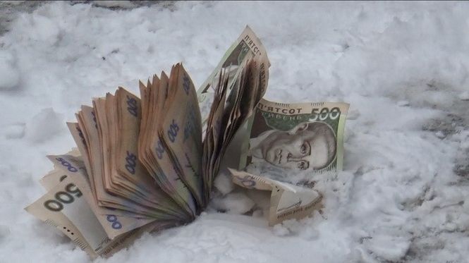 В Сумской области задержали пограничника, который входил в группировку вымогателей