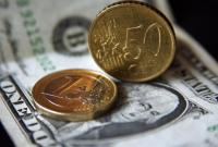 НБУ на 17 августа укрепил курс гривны к доллару до 25,06