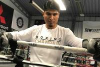 Один из чемпионов мира в легком весе вызвал на бой Ломаченко