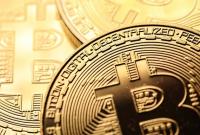 Биткоин упал ниже девяти тысяч долларов