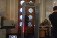 "Сканеры" для депутатов: в УДО заверили, что техники хватит на все объекты