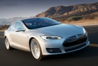 Электрокарами Tesla можно будет управлять с телефона