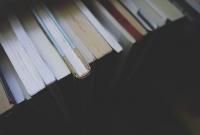 Российская таможня задерживает заказанные за границей книги в поисках "опасного содержания"