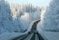 На перевалах в Карпатах дежурит спасательная техника