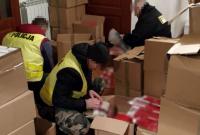 Украинцев в Польше арестовали за работу на незаконной фабрике сигарет