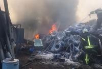 В Харькове горела свалка автомобильных покрышек