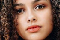 При странных обстоятельствах. Умерла 16-летняя звезда Облачного атласа