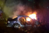 В Днепре в результате ДТП загорелся автомобиль: один водитель погиб