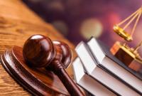 В Хмельницкой области будут судить налоговика за взятку и подлог документов