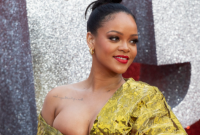 Защита репутации. Рианна подала в суд на своего отца