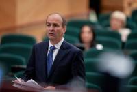 Премьер-министр Ирландии ограничил общение из-за контакта с Макроном