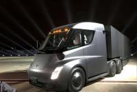 Илон Маск заявил, что электрический тягач Tesla Semi готов к массовому производству