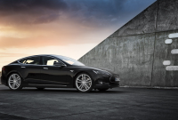 Tesla стала самым популярным электромобилем в Украине