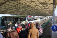 С начала года боевики оставили более полутысячи человек ночевать в "серой зоне"