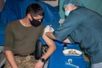 Штаб ООС: вакцинировано первой дозой 95% военнослужащих